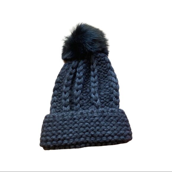 Aqua Brand Woman’s Charcoal Knit Pom Pom Winter Hat Exclusive for Bloomingdales - Picture 1 of 6